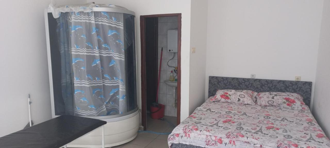 Big Bed, Rumenacka 7 Novi Sad Exterior photo